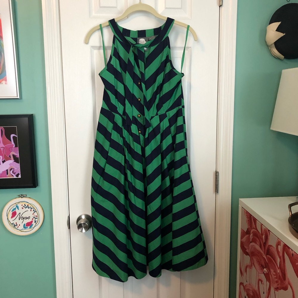 Anthropology chevron dress size 0 with pockets!